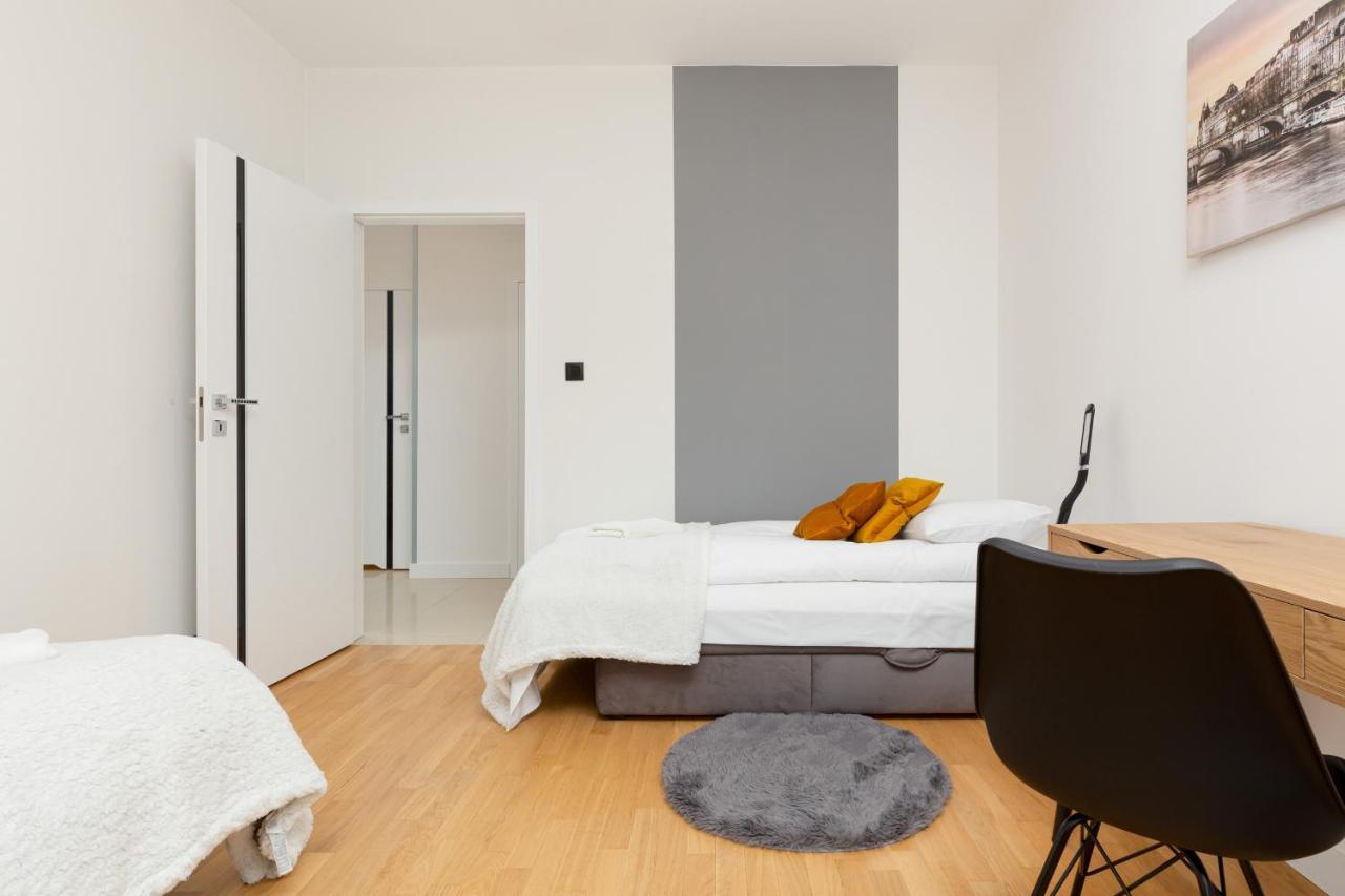 ורשה Park Arkadia Apartment With Parking Mokotow By Noclegi Renters מראה חיצוני תמונה